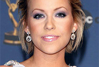 Farah-fath-lilac-eye-shadow-for-blondes-side